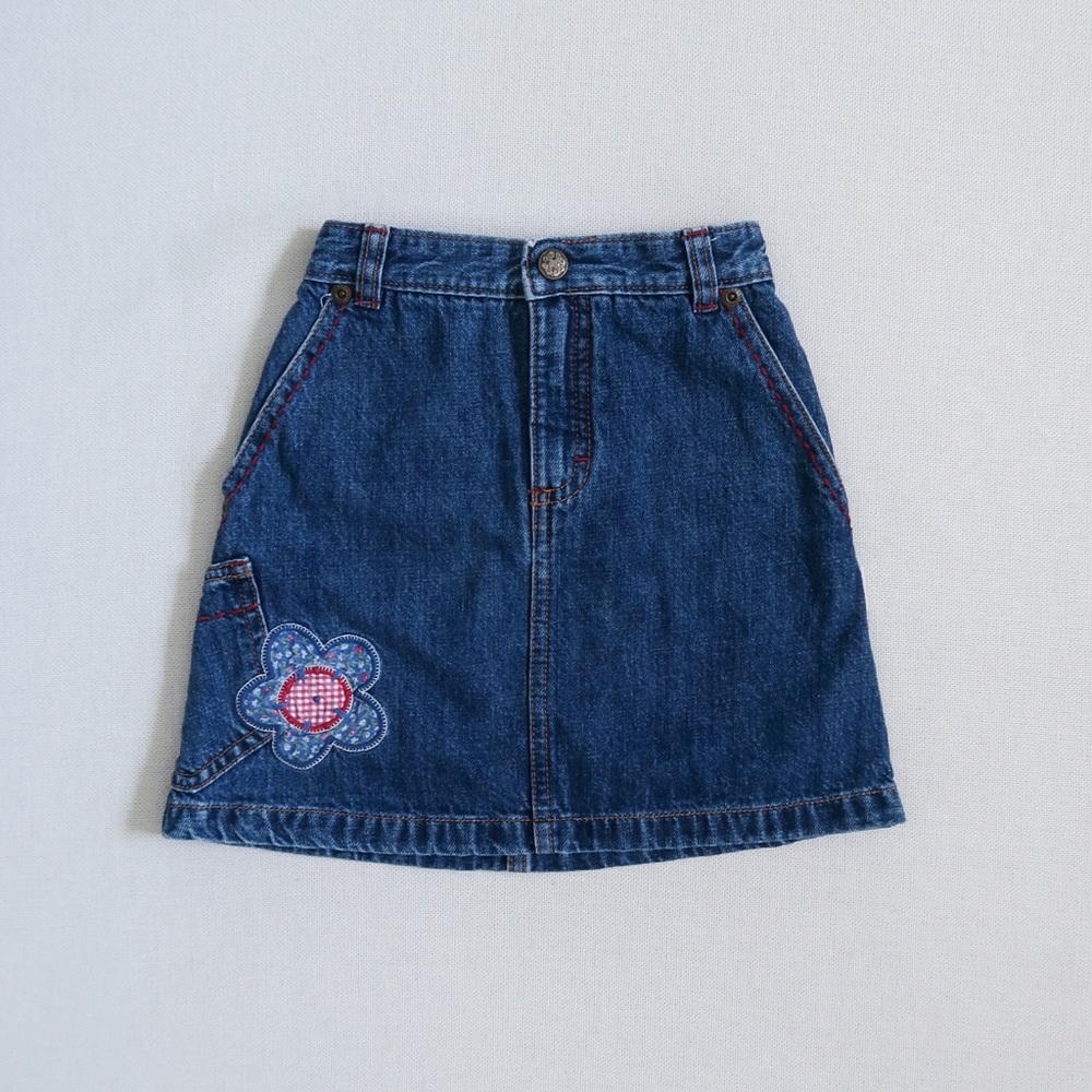 Vintage Y2K OshKosh B'Gosh Embroiderd Floral Apple Cotton Denim Skirt 4T